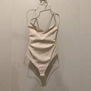 💋NWOT💋Elegant Cream Linen Bodysuit (BH005)